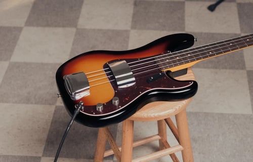 Precision Bass – Fender