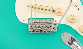 American Vintage II 1957 Stratocaster® VINTAGE-STIJL HARDWARE