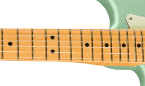 American Professional II Stratocaster® 左手 NARROW-TALL FRETS