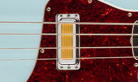 Gold Foil Jazz Bass® FENDER GOLD FOIL SINGLE-COIL