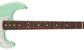 Tom DeLonge Stratocaster® VLAKGELIJMDE PALLISANDER TOETS MET 9,5”-RADIUS EN MEDIUM JUMBO FRETS