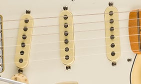Vintera® II '70s Stratocaster® VINTAGE-STYLE '70S STRAT® PICKUPS