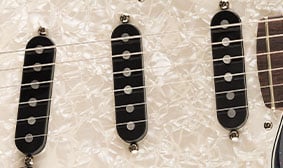 70th Anniversary Player Stratocaster® PURE VINTAGE '59 SINGLE-COIL STRAT® PICKUPS
