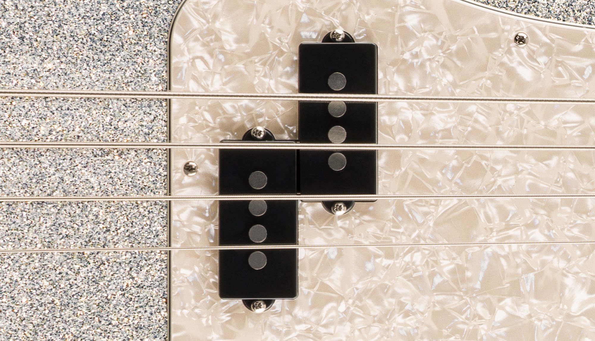 75th Anniversary Player II Precision Bass® 75TH ANNIVERSARY THUNDERBOLT™ PRECISION BASS® PICKUP