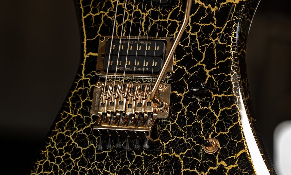 Pro Plus Series Signature Brandon Ellis Kelly™ KE27 Seymour Duncan® Dyad Parallell Axis™ (bridge), Seymour Duncan PA-STK (neck) pickups