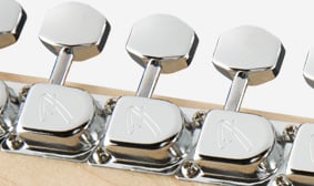 Albert Hammond Jr Stratocaster® “F”-STAMPED TUNING MACHINES