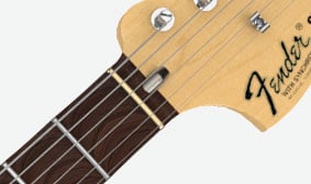 Yngwie Malmsteen Stratocaster® Messing Topkam
