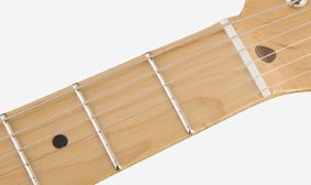 Fender EOB Sustainer Stratocaster® MODERN PLAYABILITY