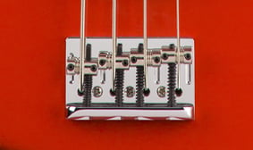 Player Jaguar® Bass 4-SADDLE BRIDGE