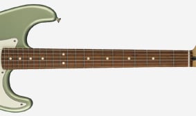 Limited Edition Player Stratocaster®, Fiesta Red 22-FRET NECK