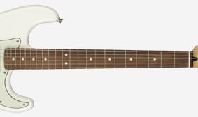 Limited Edition Player Stratocaster® HSS Roasted Neck, Shell Pink 22-FRET NECK