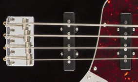 经典氛围 60 年代末爵士贝斯® Fender-Designed Alnico Pickups