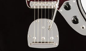 Classic Vibe '70s Jaguar® VINTAGE-STYLE TREMOLO WITH FLOATING BRIDGE