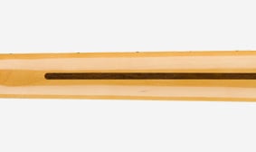Classic Vibe '70s Jaguar® SLIM “C”-SHAPED NECK PROFILE